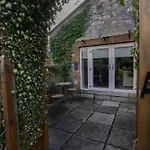 Alensgrove Maisonette A *