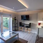 Alensgrove Maisonette A *
