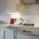 Alensgrove Maisonette A Дом отдыха Лейкслип