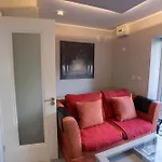 Alensgrove Maisonette A *