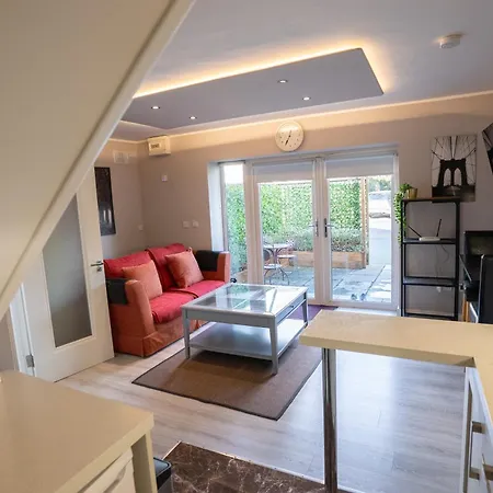Сasa de vacaciones Alensgrove Maisonette A
